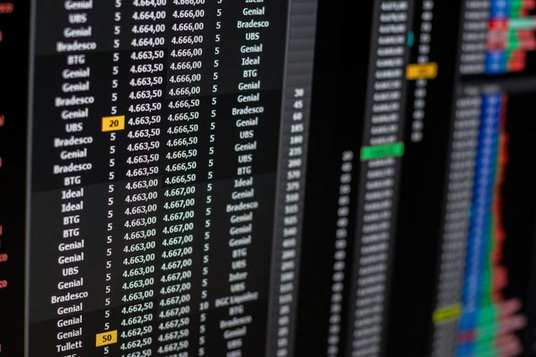 Transforming predictive maintenance in uk healthcare: how ai is boosting the lifespan of medical equipment